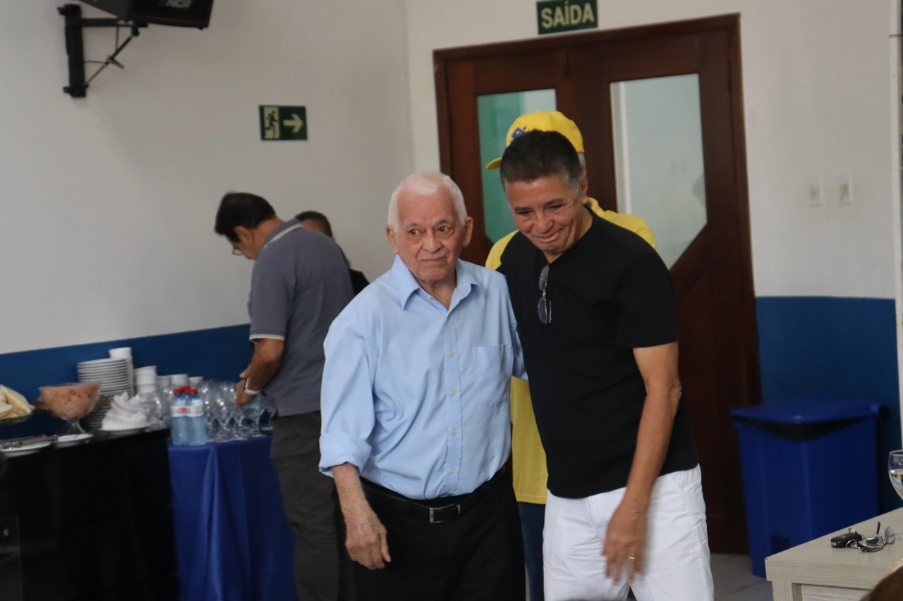 AABB São Luís homenageia associados com o título de Sócio Benemérito